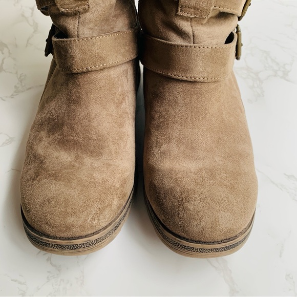 White Mountain Women's Chastity Boots | Size 9.5 - Picture 3 of 10